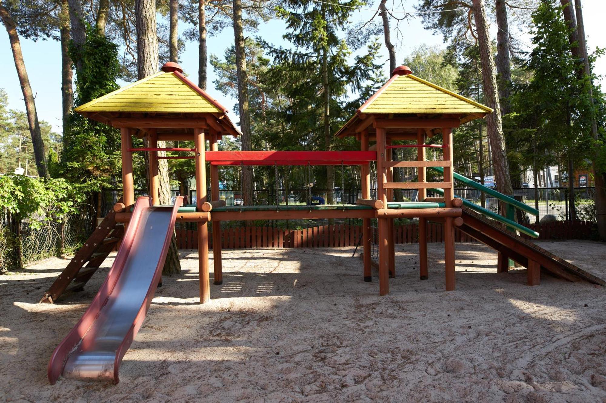 Osrodek Wypoczynkowy Relaks I Apartamenty Łeba Exterior foto