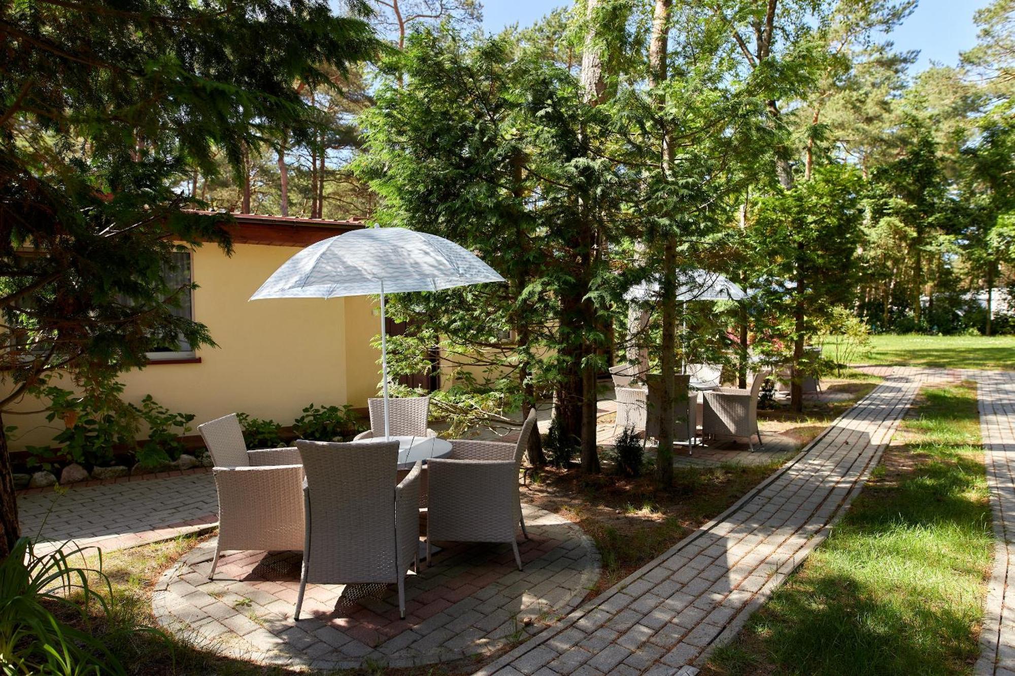 Osrodek Wypoczynkowy Relaks I Apartamenty Łeba Exterior foto